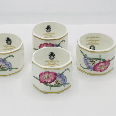Vintage Set of four Wedgwood &amp;quot;Charnwood&amp;quot; Napkin Rings Fine China Made in England 