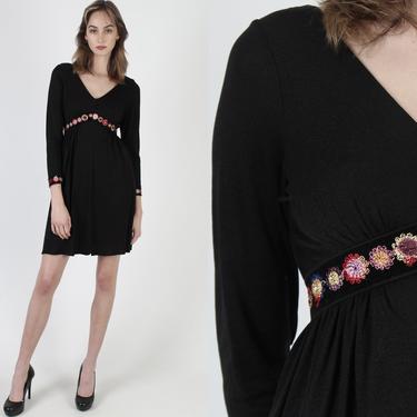 All Black Jersey Dress / Vintage 70s Disco Party Dress / Embroidered Floral Empire Waist / Deep V Neck Cocktail Mini Dress 
