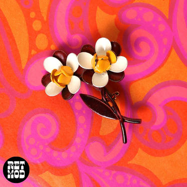 Cute Small Brown White Golden Yellow Vintage 60s Enamel Flower Brooch Pin 