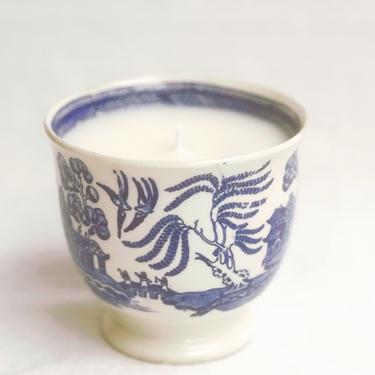 Antique Blue and White Large Egg Cup Scented Candle in Water Garden