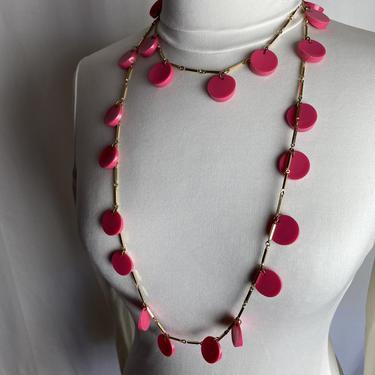Vintage 60’s pink long beaded bobble chain link necklace~ groovy Mod Pop of color~ plastic retro necklace~ long length~ 1960s costuming 