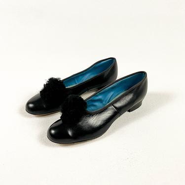 1920s / 1930s Black Leather Low Heels With  Pom Poms / Puffs / Puff Balls / House Shoes / Bed Shoes / Size 8 / Antique / Boudoir / Flapper / 
