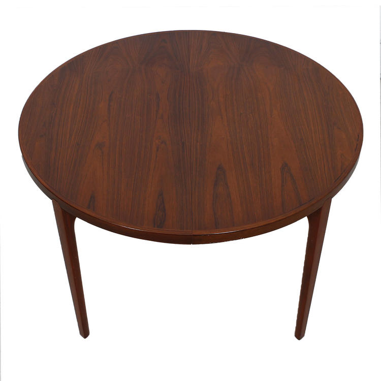 Danish Rosewood Round-to-Oval Expanding Dining Table