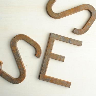 Vintage Sign Letters, Cast Metal Letters E and S, Rusty Metal Sign Letters 