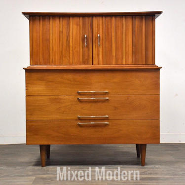 Walnut Mid Century Dresser by Young Manufacturing 