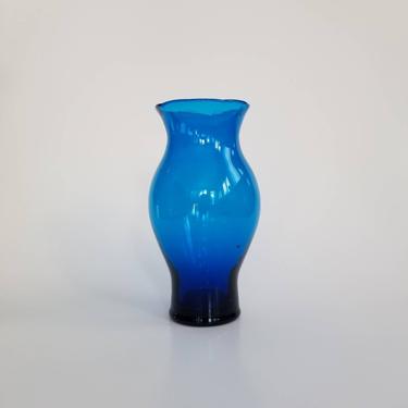 Deep Blue Glass Vase / Vintage Colored Glassware Bud Vase / Decorative Art Glass Flower Vase / Mid Century Retro Home Decor Christmas Decor 
