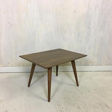 Paul McCobb Maple Side Table In Tobacco 