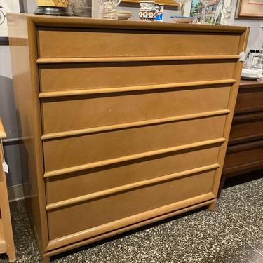 Blonde mid century chest of drawers.  40” x 19” x 42”