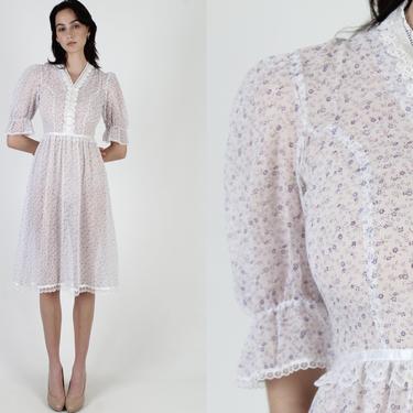 Sheer White Floral Calico Dress / 70s Antique Style Button Bodice / Puff Sleeve Dusty Purple Bouquet / Thin V Neck Mini Dress 