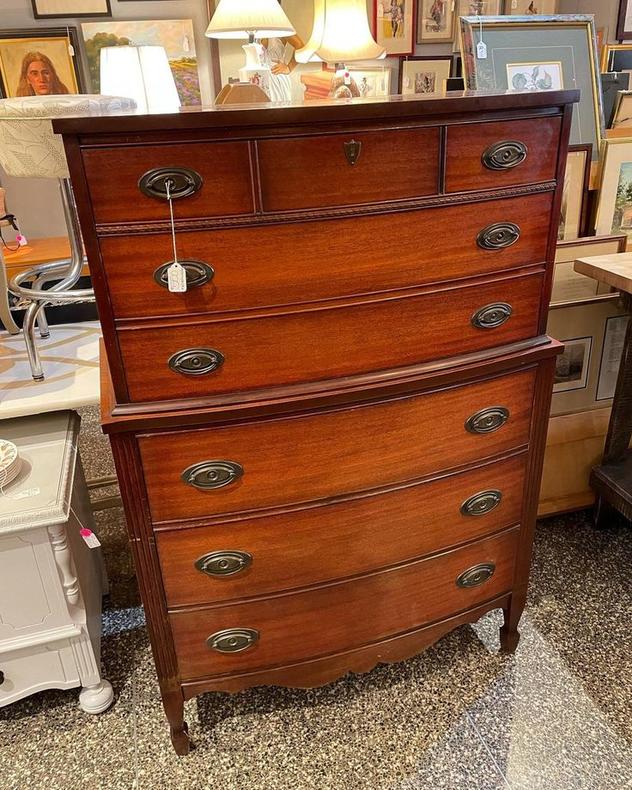 Mahogany chest of drawers by Dixie 34 x 19 x 53