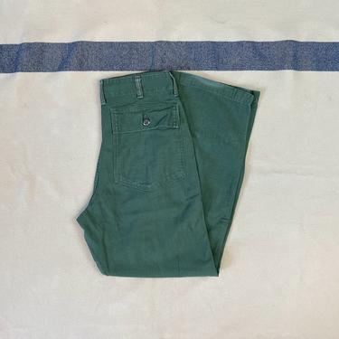 Size 28x30 1/2 Vintage 1960s US Army OG-107 Green Cotton Baker Fatigue Pants by Blue Bell 