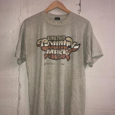 Vintage 80's Love That Country Music t-shirt. Cool graphic! Faded! L 3043 