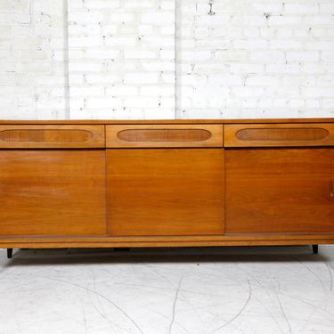 Vintage mcm 3 drawer and 3 sliding doors credenza | Free delivery in NYC and Hudson areas 