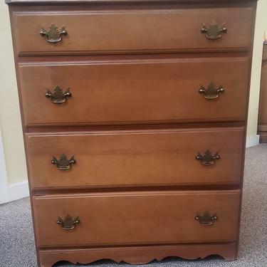 LC5 Maple Chest of Drawers