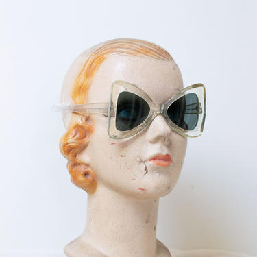 1960s Sunglasses / 60s Clear Lucite Butterfly Sunglasses 