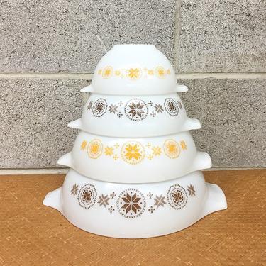 Vintage Pyrex Retro 1960s Town and Country + Mixing Bowls + Set of 4 Matching + Nesting Bowls + Orange and Brown + Kitchen Decor 