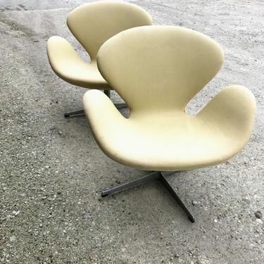Early Arne Jacobsen for Fritz Hansen Swan Chairs ( A Pair )