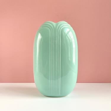 Mint Art Deco Vase 