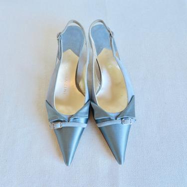 Rene Mancini Paris Size 36.5, 6 US Light Pastel Blue Satin Suede Kitten Heel Slingback Heels Pointy Toes Formal Party Evening Shoes 1960's 