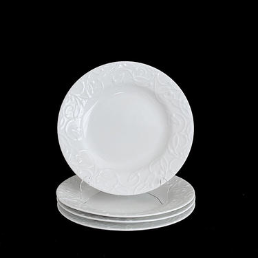 Vintage DANSK Floating Leaves Pattern 9&quot; White Porcelain Dinner Plates with Raised Leaves Design 