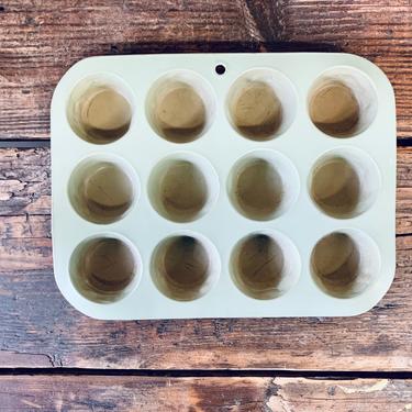Green Muffin Tin | Metal Muffin Pan | Cupcakes | Vintage Green Baking Pan | Vintage Kitchen | Sorting Tray | Divided Tray | Jewelry Making 