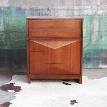 RARE, UNITED Diamond 5 drawer Dresser / Buffet Walnut Mid Century Danish Modern Minimalist Dresser McM 1960s Johnson Carper MCM 