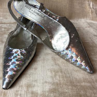 Vintage Dolce & Gabbana Holographic kitten heels Stylish sling back pumps Y2K trendy rainbow silver hologram reflective shiny size 37.5 