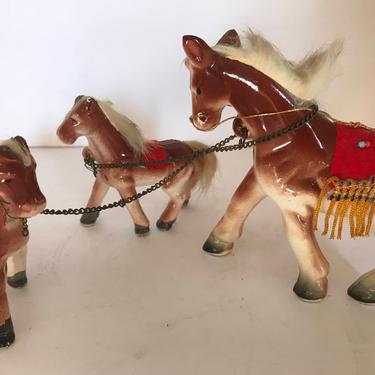 Vintage Adorable Set  Horse Figurines from the 1950s- Artmark- Japan 