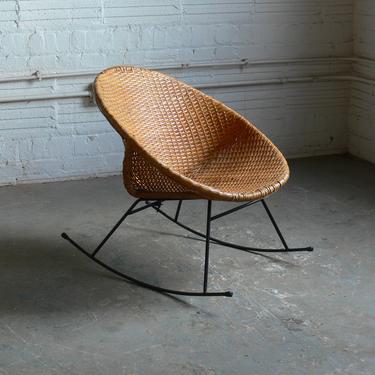 Mid Century Wicker and Wire Rod Rocking Lounge Chair In the Manner of Arthur Umanoff 