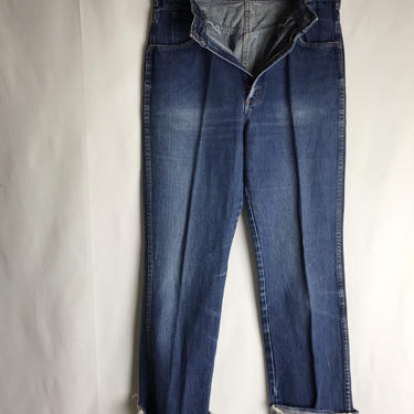 70’s denim jeans~ high waisted mom jeans~ Branders distressed indigo blue jeans~ long &amp; lean 1970’s ~32 Waist x 32” 