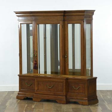 Thomasville American Traditional China Hutch Cabinet 