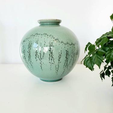 Korean Celadon Green Studio Pottery Art Vase 