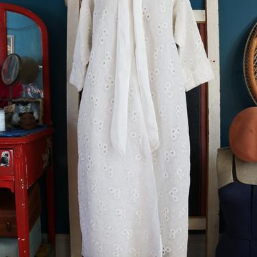 Vintage 1960's White Eyelet Saks Fifth Avenue Robe 