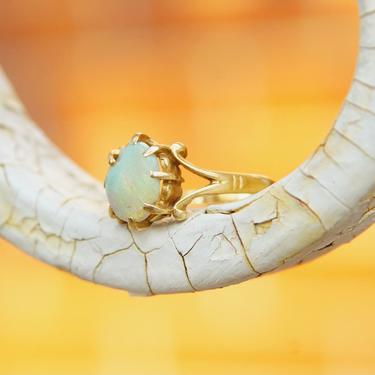 Vintage 14K Yellow Gold Opal Ring, Dazzling Opal Gemstone Ring, Size 4 3/4 US 