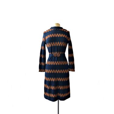 Vintage 70s House of Lords swirl knit dress| midnight blue & brown geometric print| bakelite belt| long sleeve sweaterdress 