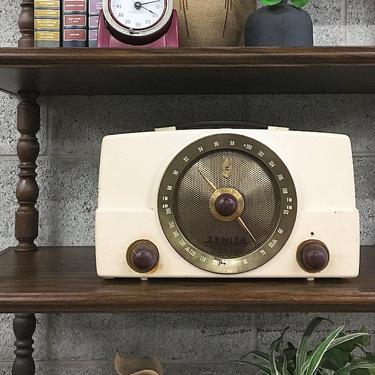 LOCAL PICKUP ONLY ----------- Vintage 1950's Zenith Portable Tube Radio 