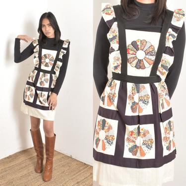 Vintage 1970s Dress / 70s Patchwork Quilted Apron Dress / White Black ( XS extra small ) 