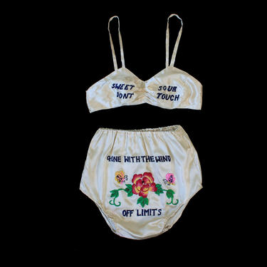 Rare 1940s WWII Lingerie Set / 40s Novelty Bra Panties / Embroidered 