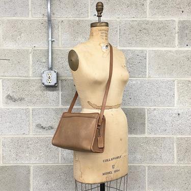 Vintage Coach Bag Retro 1990s Light Brown Leather + Shoulder Bag + No 497-7818 + Adjustable + Gold Metal Details + Women's Accessory 