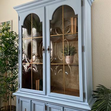 Vintage Bubble Glass China Cabinet Display Cabinet *Local Pick Up Only 