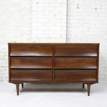 Vintage mcm 6 drawer dresser with formica top by Johnson Carper | Free delivery in NYC and Hudson areas 