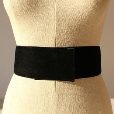 Vintage 80s Oscar de la Renta Black Velvet and Leather Hidden Hook Waist Belt | Natural Leather, Minimalist | 1980s Designer Velvet Belt 