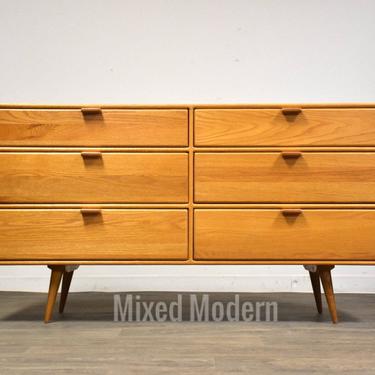 Solid Oak Mid Century Style Dresser 