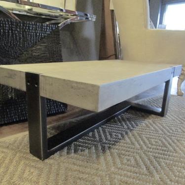 MODERN COFFEE TABLE IN IRON AND BRUSHED FAUX CEMENT BY MOBILIA