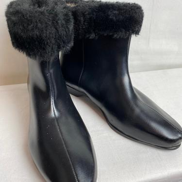 50’s rubber ankle boots~ rain boots Mod 1950s-60’s MCM black pointy toe booties~ pinup style~ fall winter fashion size 10 