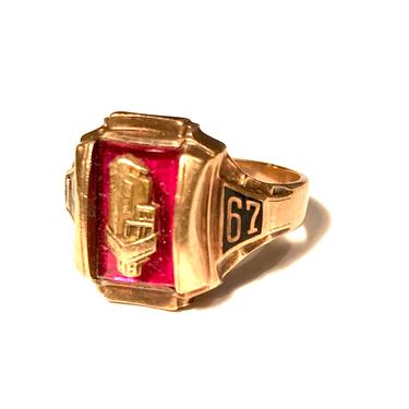 18k Yellow Gold Vintage Class Ring with Ruby 1960s Herff Jones HJ Estate Jewelry 