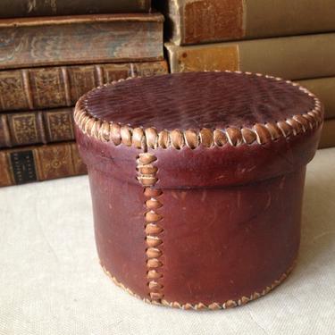 Round Leather Gift Box, Artisan Chestnut Brown Thick Saddle Leather Trinket Box Collar Jewelry Box 