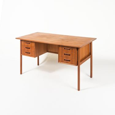 Gunnar Nielsen Tibergaard Teak Free standing Executive Desk with 6 drawers 