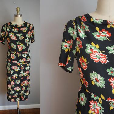 Late 1930s Silk Rayon Dress // Novelty Floral Print // XS 