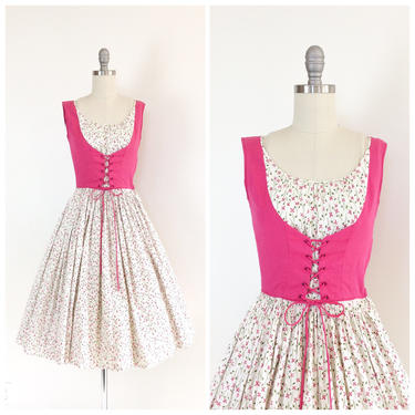 FINAL SALE /// 50s Lace Up Dirndl Inspired Cotton Dress / 1950s Vintage Floral Print Sun Summer Day Dress / XS / Size 2 